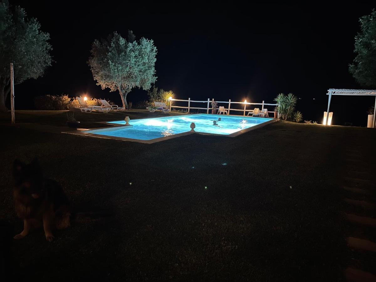 Monte Dos Pocos Hotel อัลจุสเตรล ภายนอก รูปภาพ