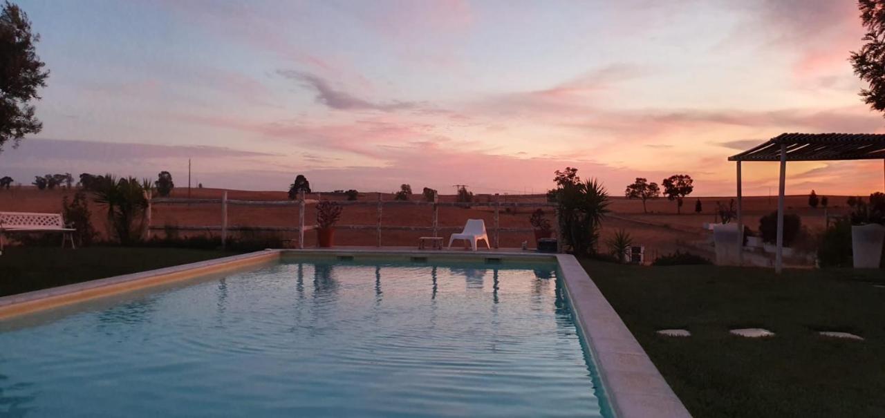 Monte Dos Pocos Hotel อัลจุสเตรล ภายนอก รูปภาพ