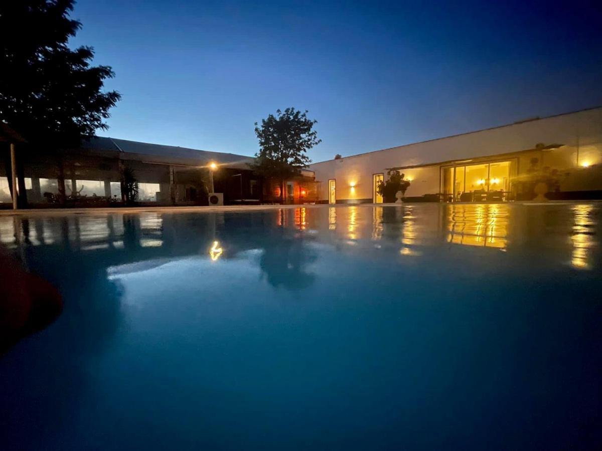 Monte Dos Pocos Hotel อัลจุสเตรล ภายนอก รูปภาพ